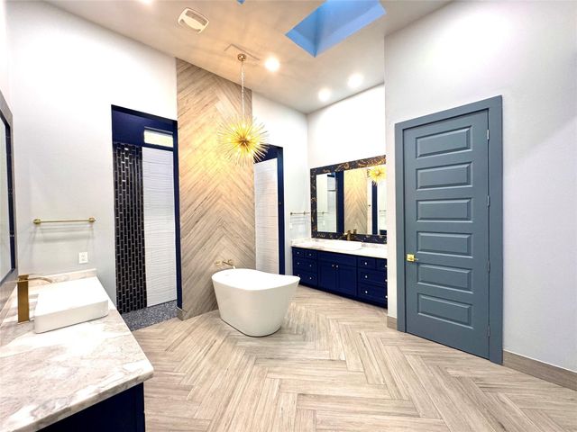 10203 Camden Circle, Magnolia, TX 77354