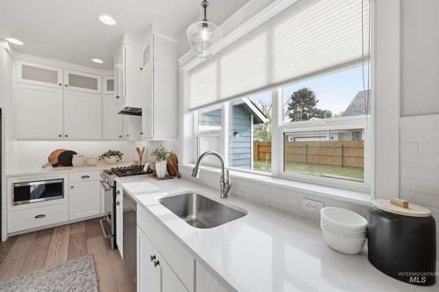 2002 S Hilton, Boise, ID 83705