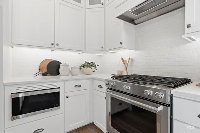 2002 S Hilton, Boise, ID 83705