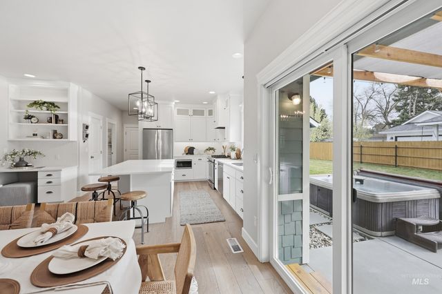 2002 S Hilton, Boise, ID 83705