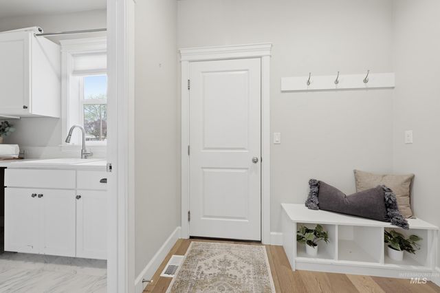 2002 S Hilton, Boise, ID 83705