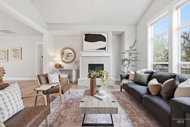 2002 S Hilton, Boise, ID 83705