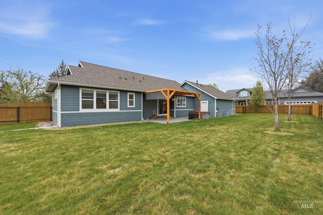 2002 S Hilton, Boise, ID 83705