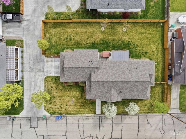 2002 S Hilton, Boise, ID 83705