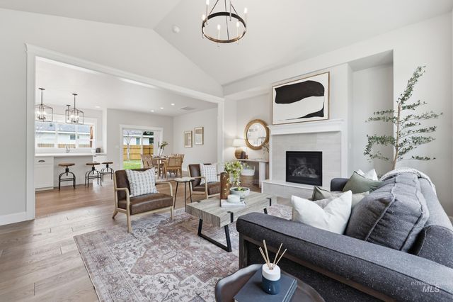 2002 S Hilton, Boise, ID 83705