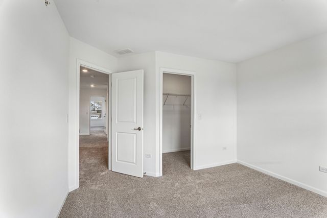 691 Cassia Court, Crystal Lake, IL 60012
