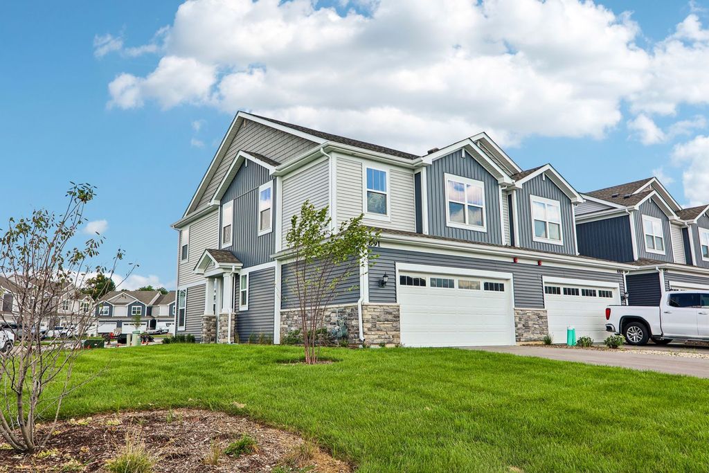 691 Cassia Court, Crystal Lake, IL 60012