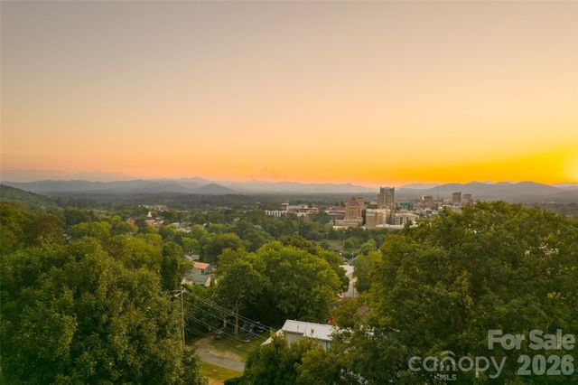 474 College Street, Asheville, NC 28801