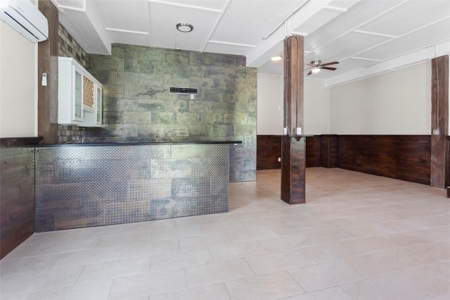 610 S Shady Lane, Shoreacres, TX 77571
