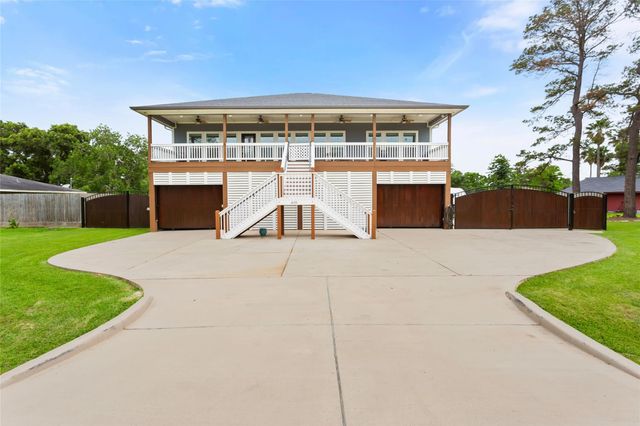 610 S Shady Lane, Shoreacres, TX 77571