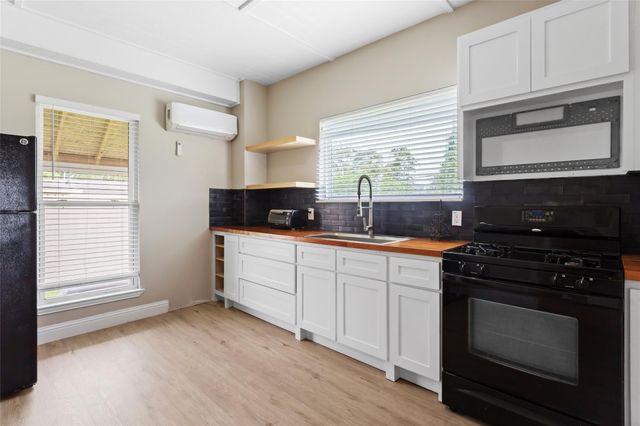 610 S Shady Lane, Shoreacres, TX 77571