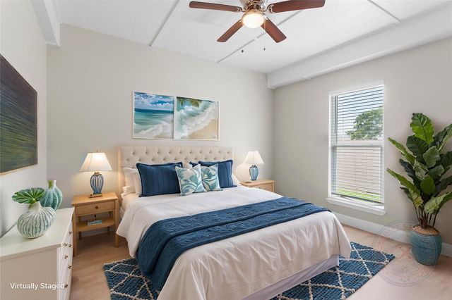 610 S Shady Lane, Shoreacres, TX 77571