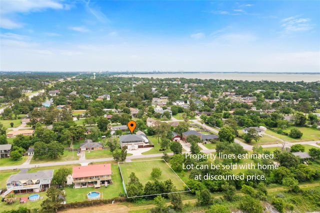 610 S Shady Lane, Shoreacres, TX 77571