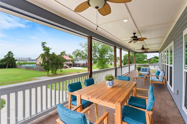 610 S Shady Lane, Shoreacres, TX 77571