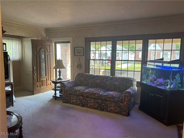 4710 Maplecrest Avenue, Parma, OH 44134