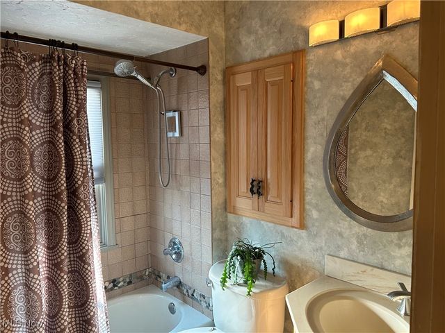 4710 Maplecrest Avenue, Parma, OH 44134