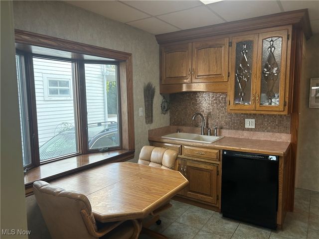 4710 Maplecrest Avenue, Parma, OH 44134