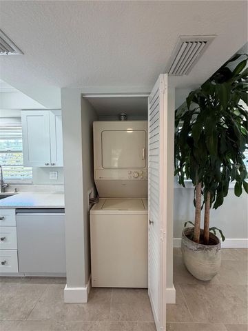 102 46TH AVENUE TERRACE W 403, Bradenton, FL 34207