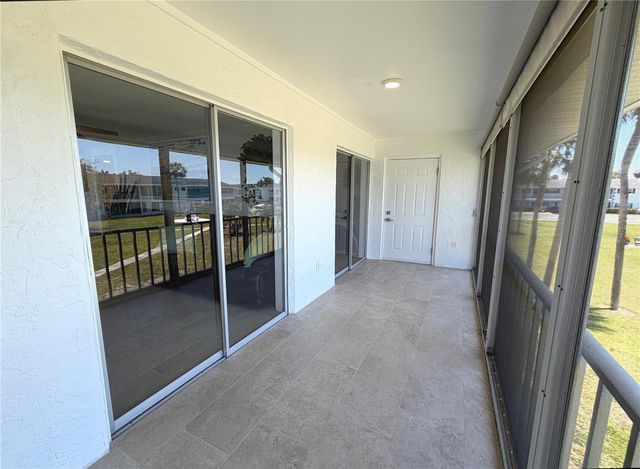 102 46TH AVENUE TERRACE W 403, Bradenton, FL 34207