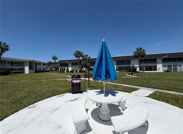 102 46TH AVENUE TERRACE W 403, Bradenton, FL 34207