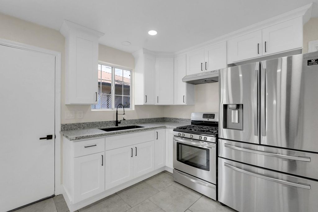 Image 13 of property listing at 736 S Modesto, Stockton, CA 95203