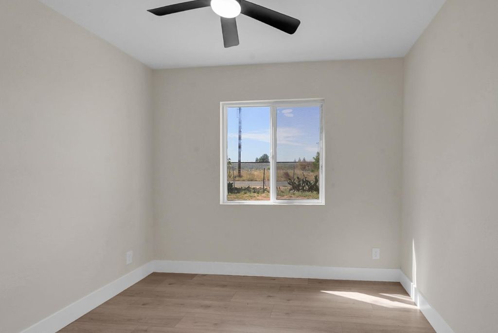 Image 6 of property listing at 736 S Modesto, Stockton, CA 95203