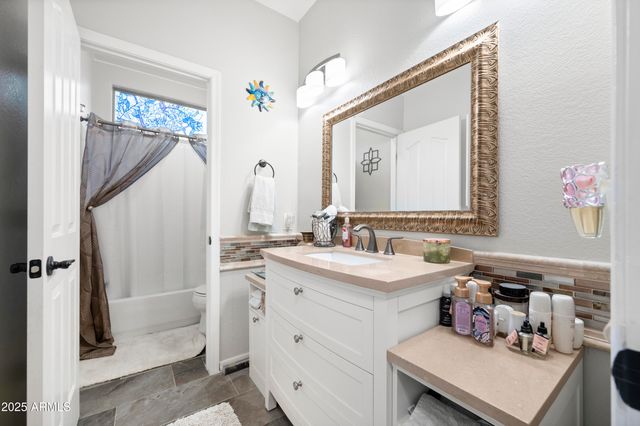 6419 W BRILES Road, Phoenix, AZ 85083