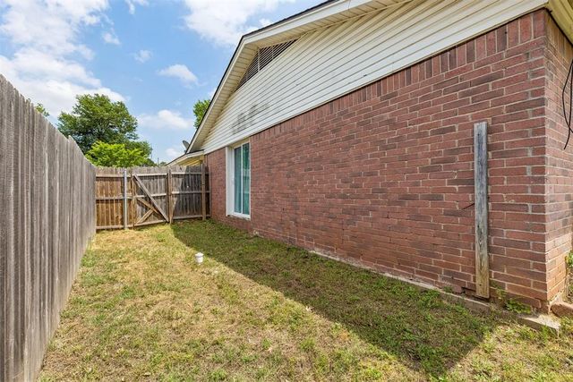 830 Douglas Drive, Norman, OK 73069