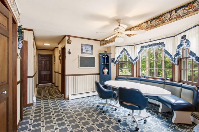 1 Gaul Road N, Setauket, NY 11733