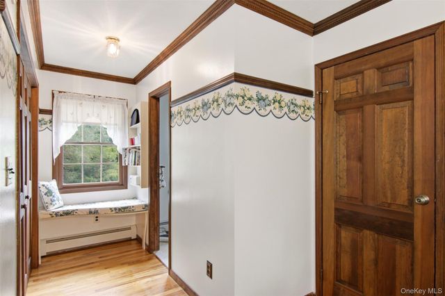 1 Gaul Road N, Setauket, NY 11733