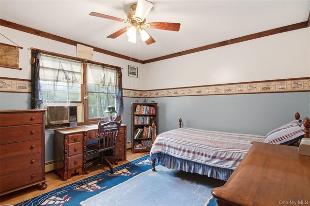 1 Gaul Road N, Setauket, NY 11733