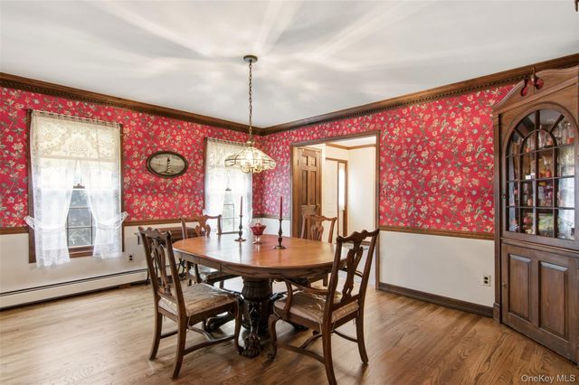 1 Gaul Road N, Setauket, NY 11733