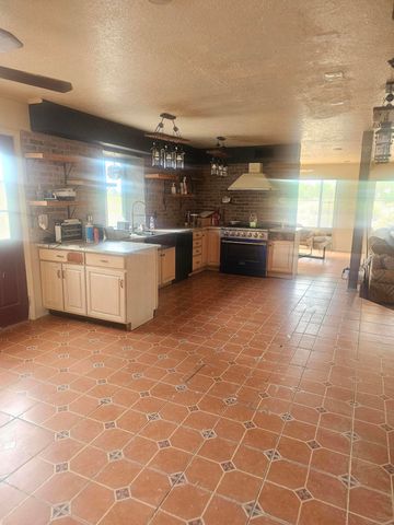 6444 Saint Josephs Avenue NW, Albuquerque, NM 87120