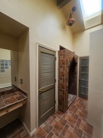 6444 Saint Josephs Avenue NW, Albuquerque, NM 87120