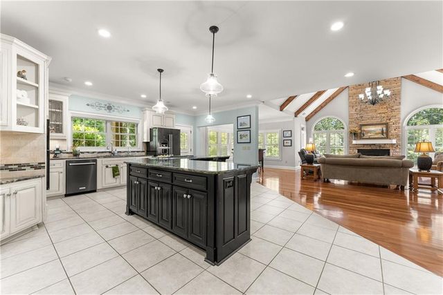 715 Antrim Glen Road, Hoschton, GA 30548