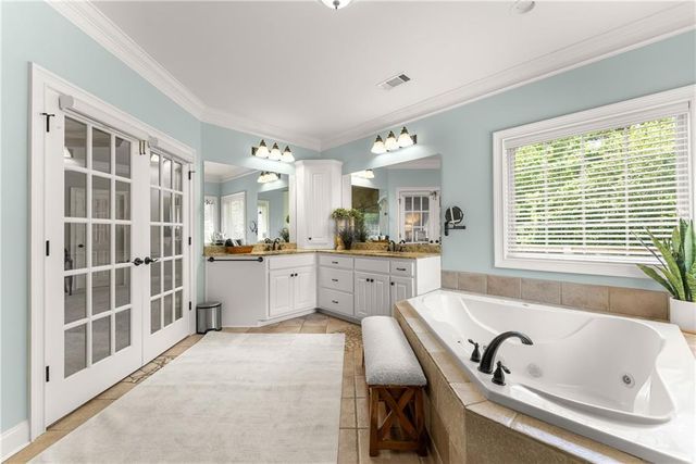 715 Antrim Glen Road, Hoschton, GA 30548