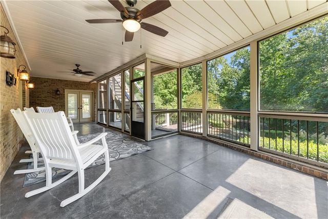 715 Antrim Glen Road, Hoschton, GA 30548