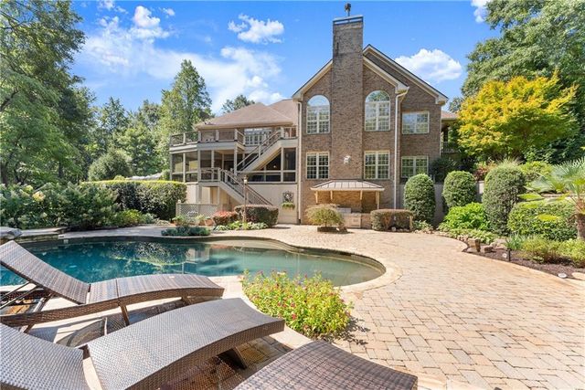 715 Antrim Glen Road, Hoschton, GA 30548