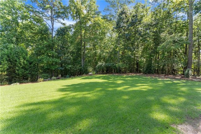 715 Antrim Glen Road, Hoschton, GA 30548