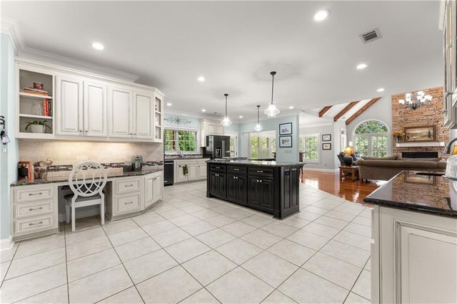 715 Antrim Glen Road, Hoschton, GA 30548