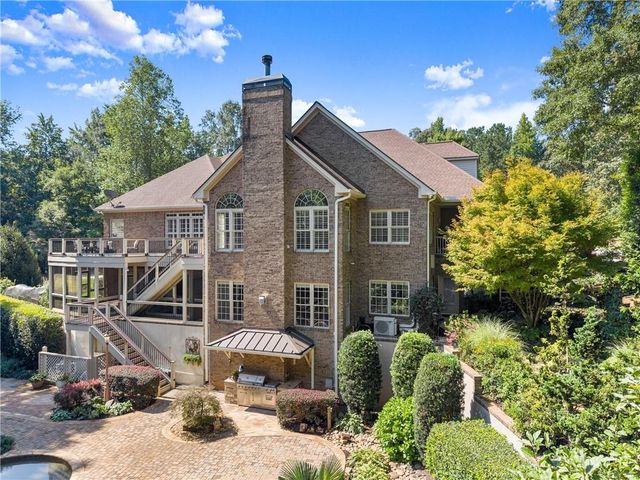 715 Antrim Glen Road, Hoschton, GA 30548