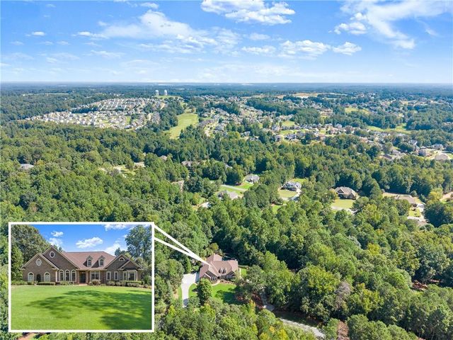 715 Antrim Glen Road, Hoschton, GA 30548