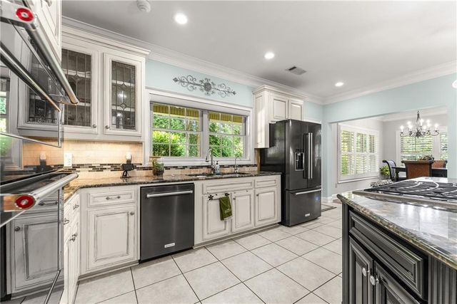 715 Antrim Glen Road, Hoschton, GA 30548