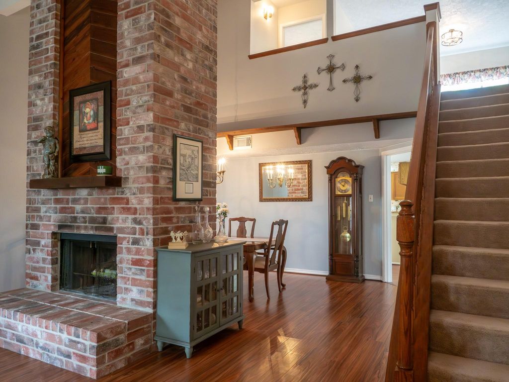 4835 Ingleside Court, Spring, TX 77388