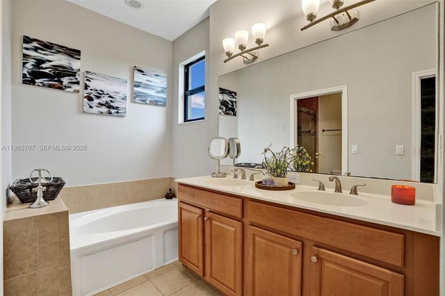 760 NE 193rd Ter, Miami, FL 33179