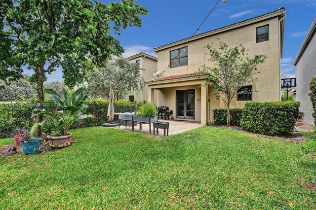 760 NE 193rd Ter, Miami, FL 33179