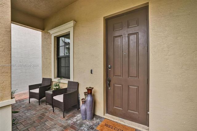 760 NE 193rd Ter, Miami, FL 33179