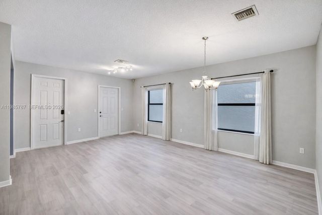 760 NE 193rd Ter, Miami, FL 33179