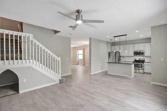 760 NE 193rd Ter, Miami, FL 33179