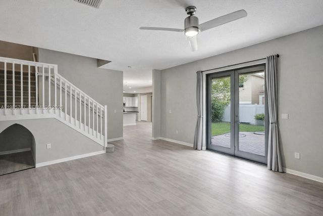 760 NE 193rd Ter, Miami, FL 33179